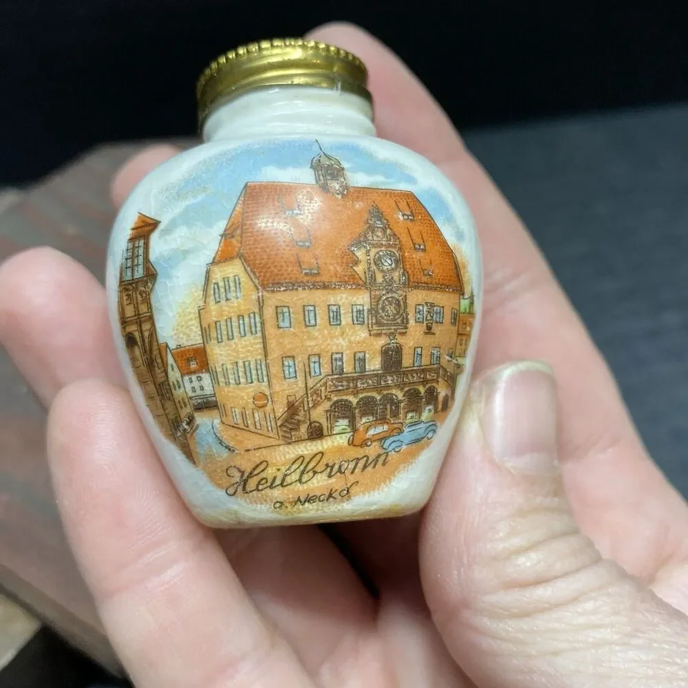 N/A vintage salt